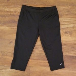 Champion C9 capris  - small